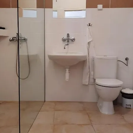 Πανσιόν Prislin *