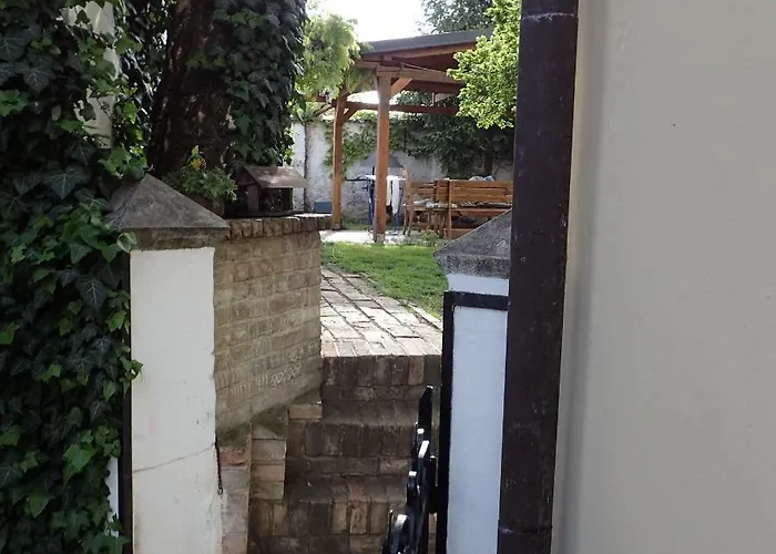 Prislin Πανσιόν *